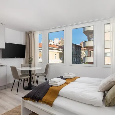 Molo Longo - & Apartman *