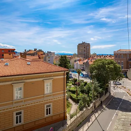 Apartman Molo Longo - &