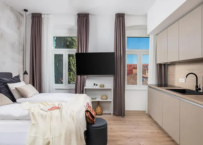 Molo Longo - & Apartamento