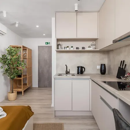 Apartament Molo Longo - & *