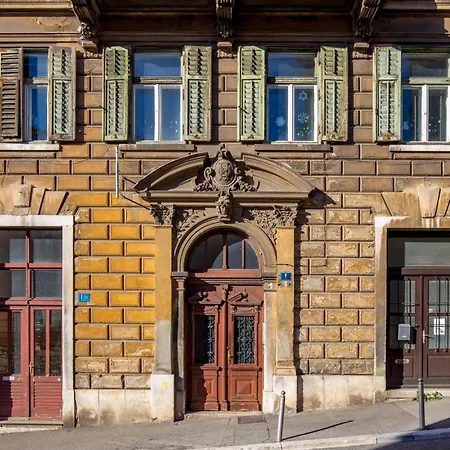 Molo Longo - & Apartment Rijeka