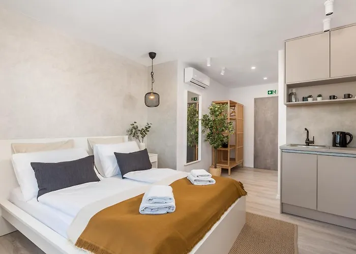 Apartment Molo Longo - &