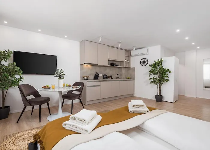 Apartment Molo Longo - &